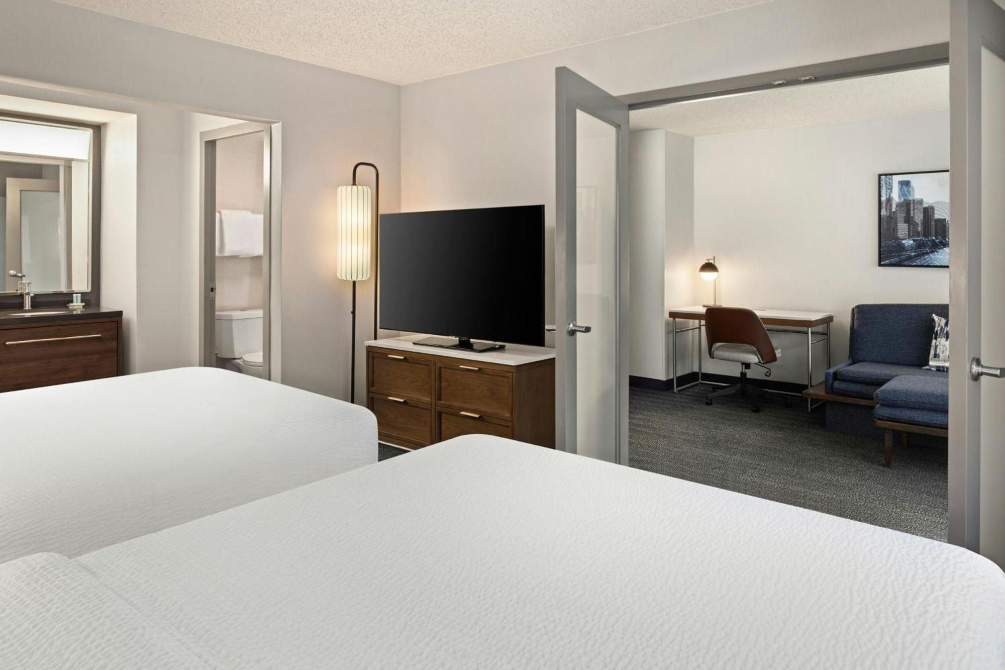 คอร์ตยาร์ด ชิคาโก ดาวน์ทาวน์/ริเวอร์ นอร์ท Hotel ภายนอก รูปภาพ