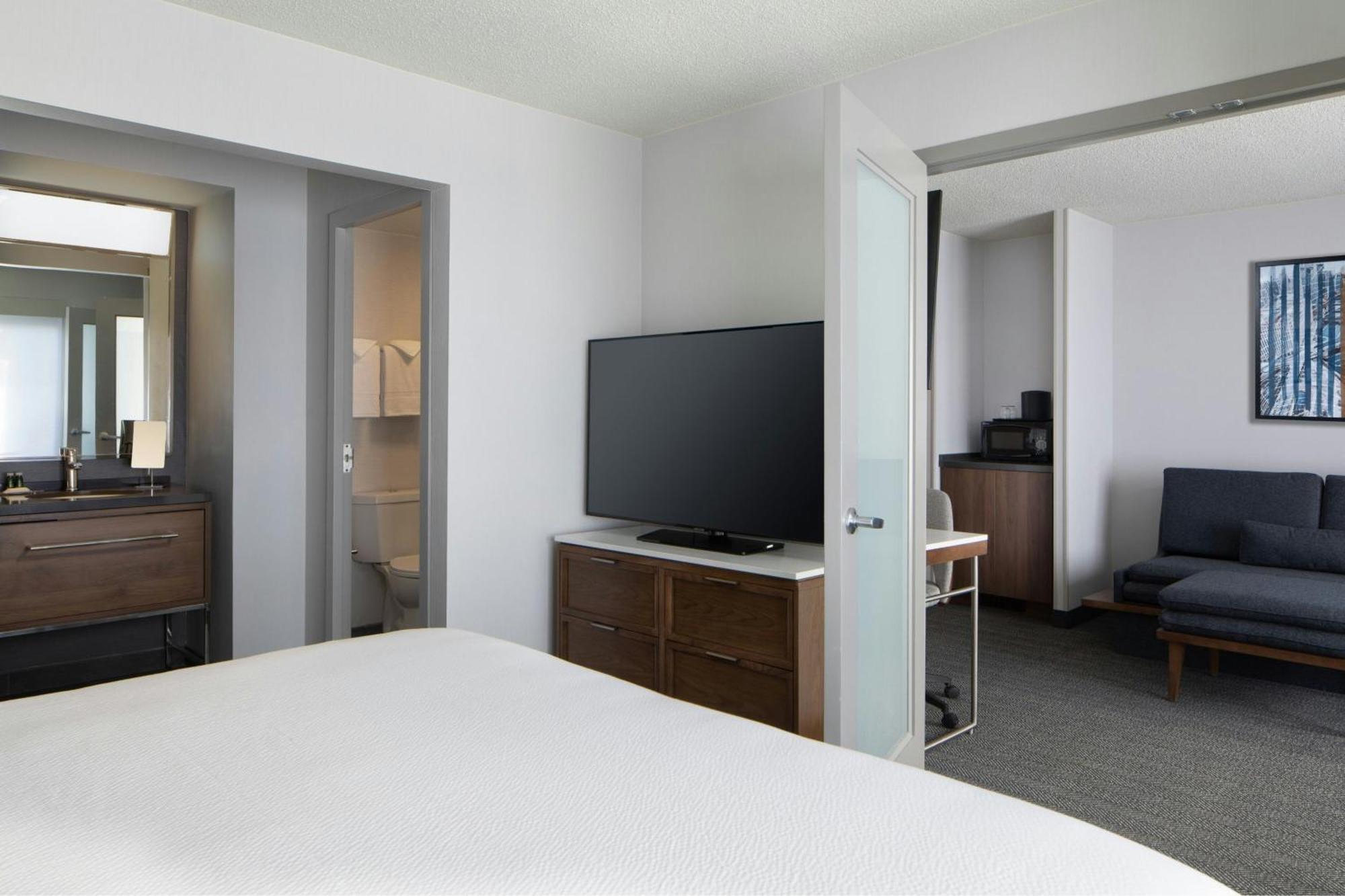 คอร์ตยาร์ด ชิคาโก ดาวน์ทาวน์/ริเวอร์ นอร์ท Hotel ภายนอก รูปภาพ
