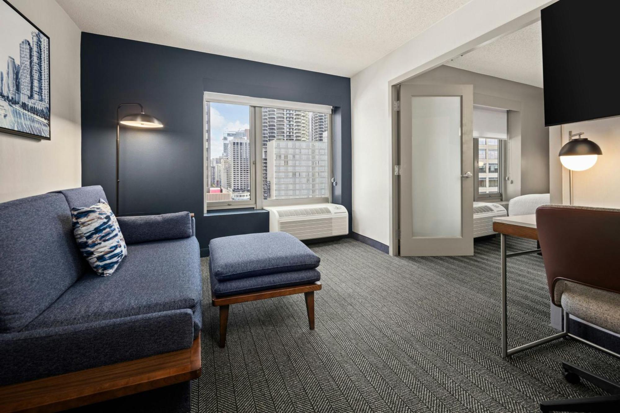 คอร์ตยาร์ด ชิคาโก ดาวน์ทาวน์/ริเวอร์ นอร์ท Hotel ภายนอก รูปภาพ